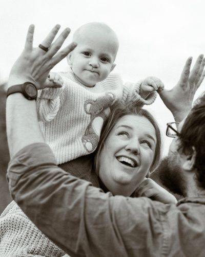 Gezinsfotografie in de natuur. gezinsfotograaf in Tilburg